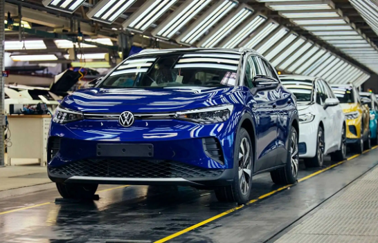 Shitjet e veturave elektrike në Evropë bien për herë të parë që nga viti 2020