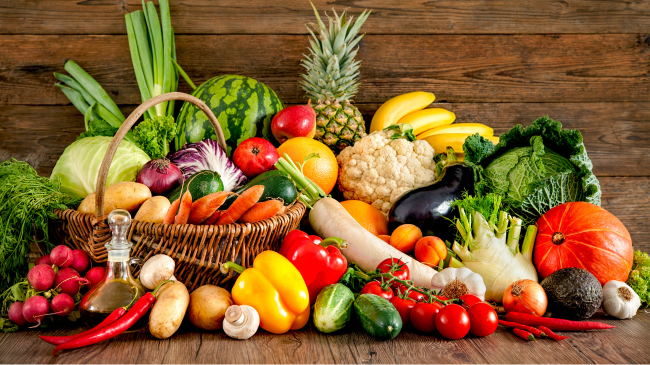Cili është ndryshimi midis frutave dhe perimeve?