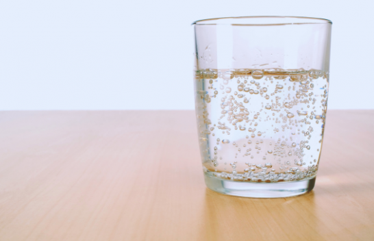 Sa i mirë është uji mineral për trupin?
