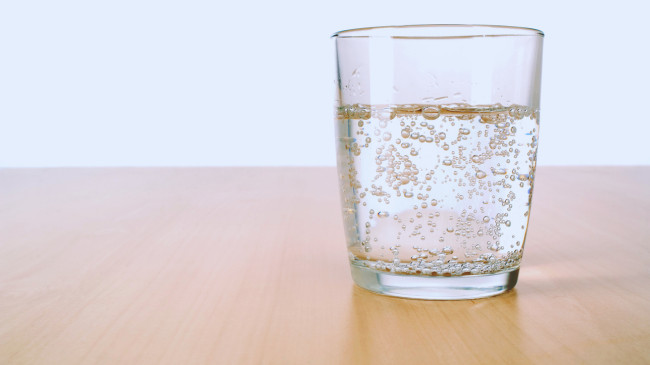 Sa i mirë është uji mineral për trupin?